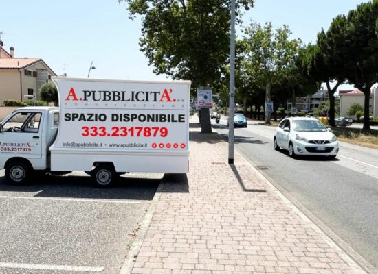 Nuovo Camion vela disponibile per A.Pubblicita’…